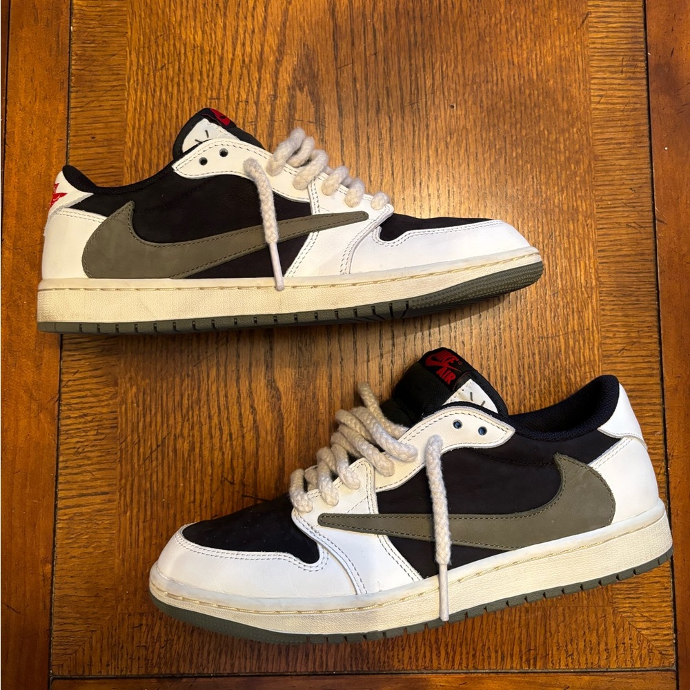 Travis Scott Jordan 1 Low Olive